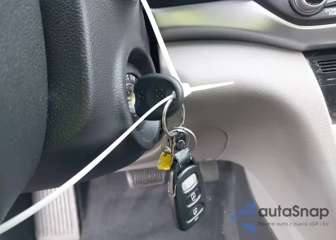 2020 Hyundai Elantra Sel z USA, uszkodzony, nr VIN 5NPD84LF6LH555382